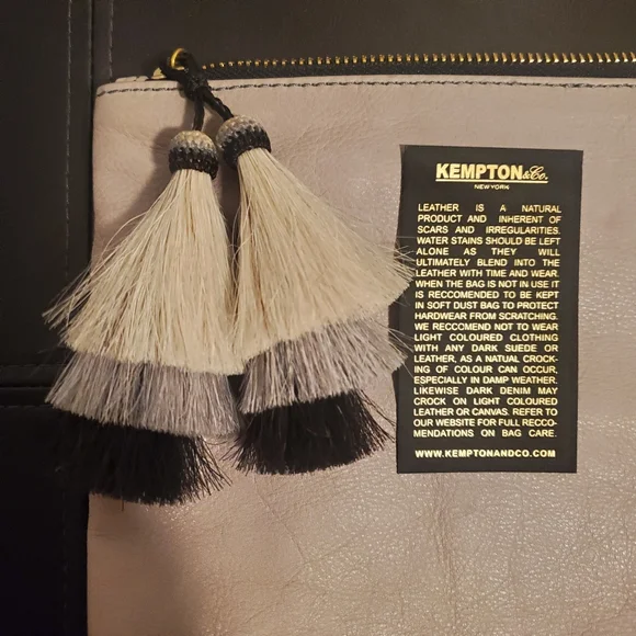 NWT Kempton & Co. Tresco Medium Pouch - Smoke & Chalk - Picture 8 of 12